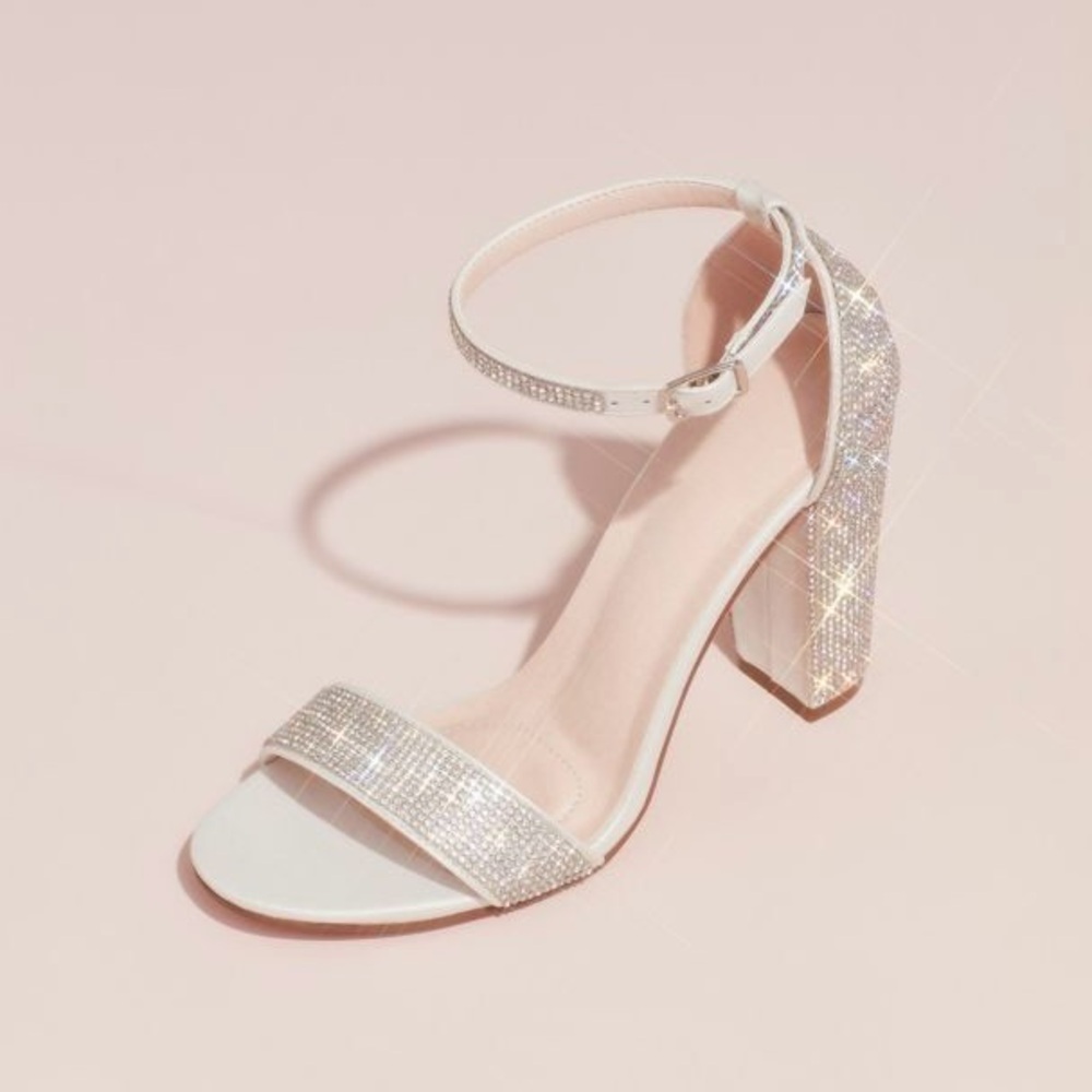D3 Studio Britt Rhinestone Embellished Heels Sz 7